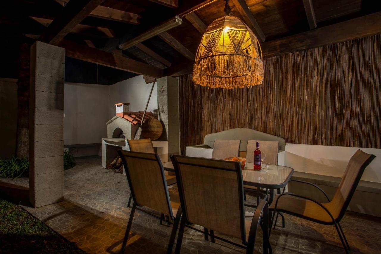 Hriska Luxury Villa イキソス エクステリア 写真